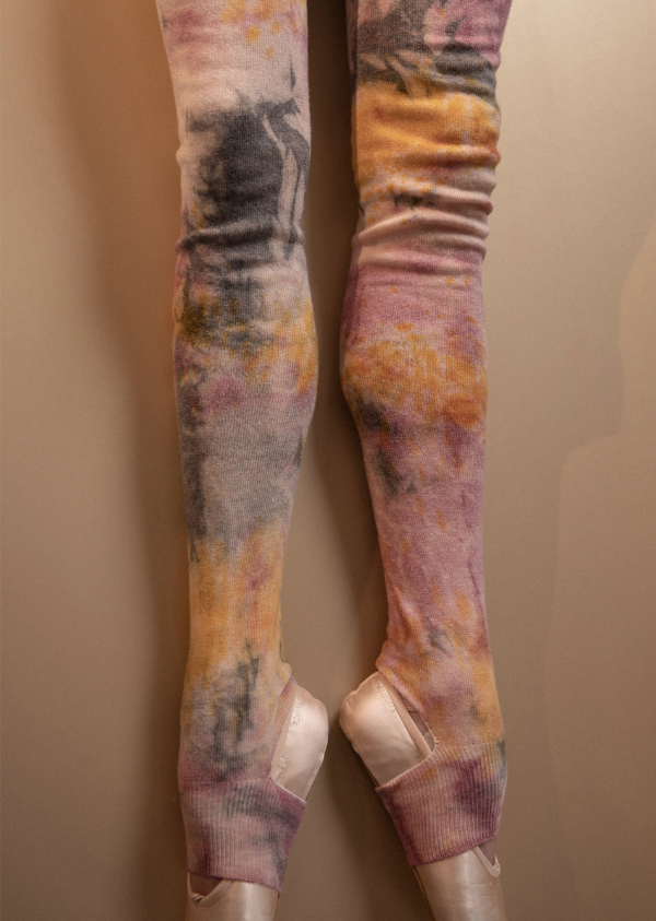 TIE DYE KNITWEAR – exclusive hand dyed leg warmers – multi-burgundy - NISARAT